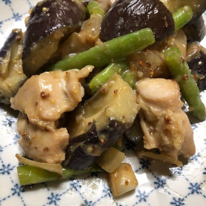 蒸し茄子でヘルシー☆茄子と鶏肉のマスタード味噌炒め